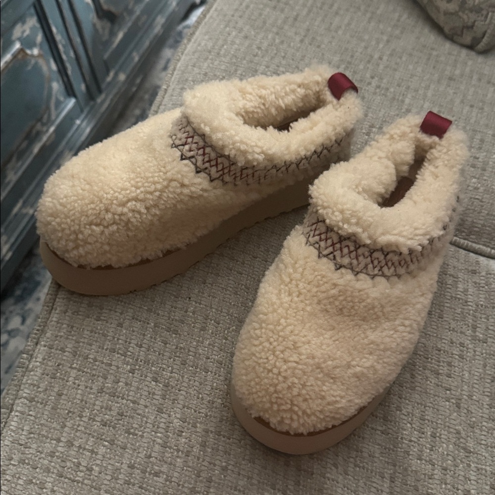 Ugg Tazz Heritage Braid Sherpa Natural Platforms